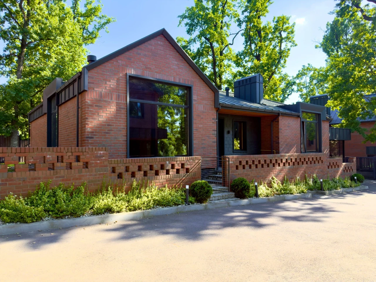 Premium House in Irpin | Closed Village | Gas | 6 acres