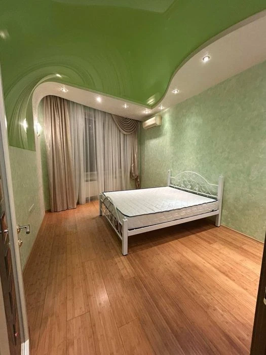 For rent, 4 rooms sq.m. Bochki residential complex, Shevchenko Ave., McDonald's Center Park, M