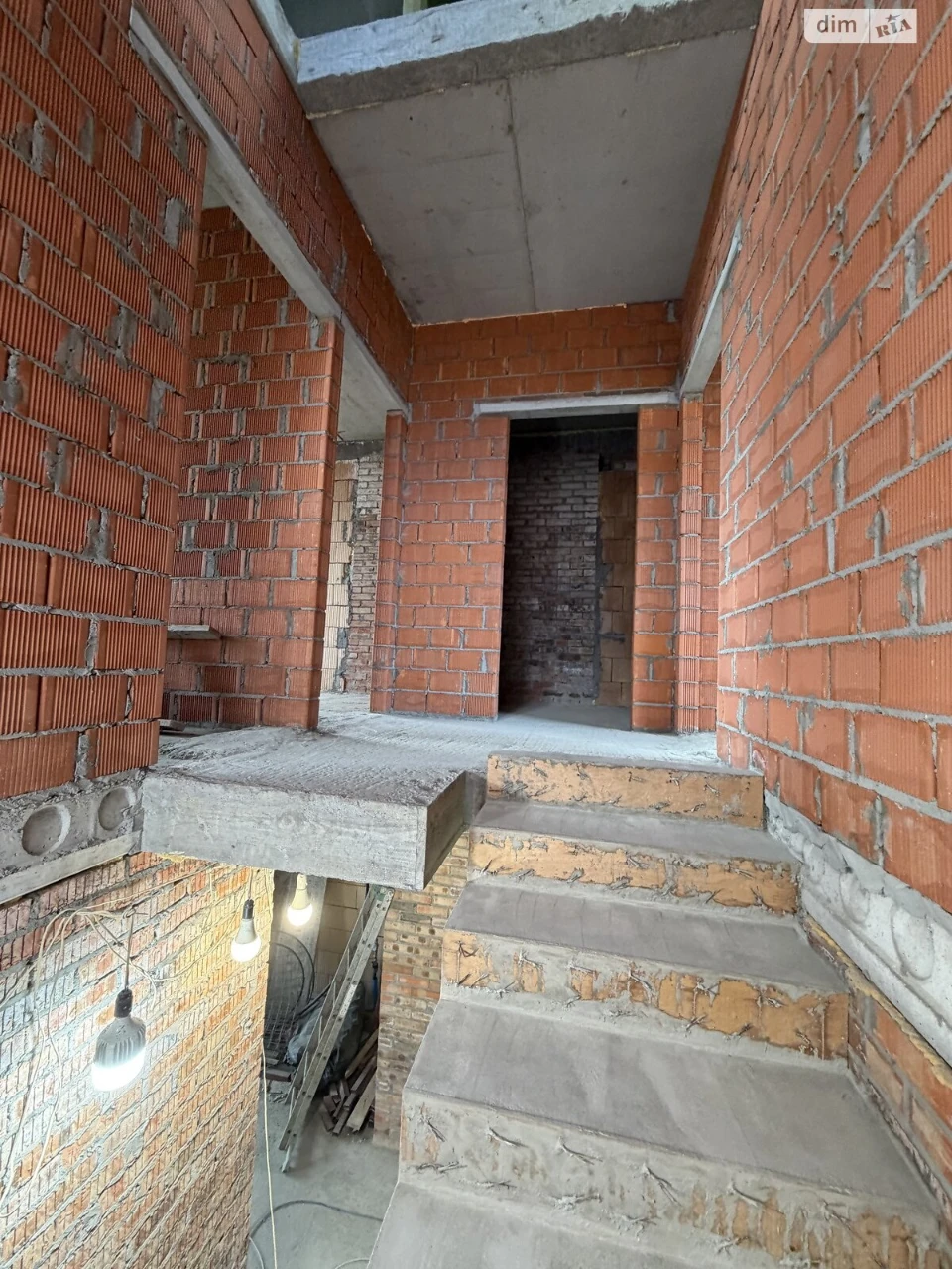 Продаж Таунхаус
