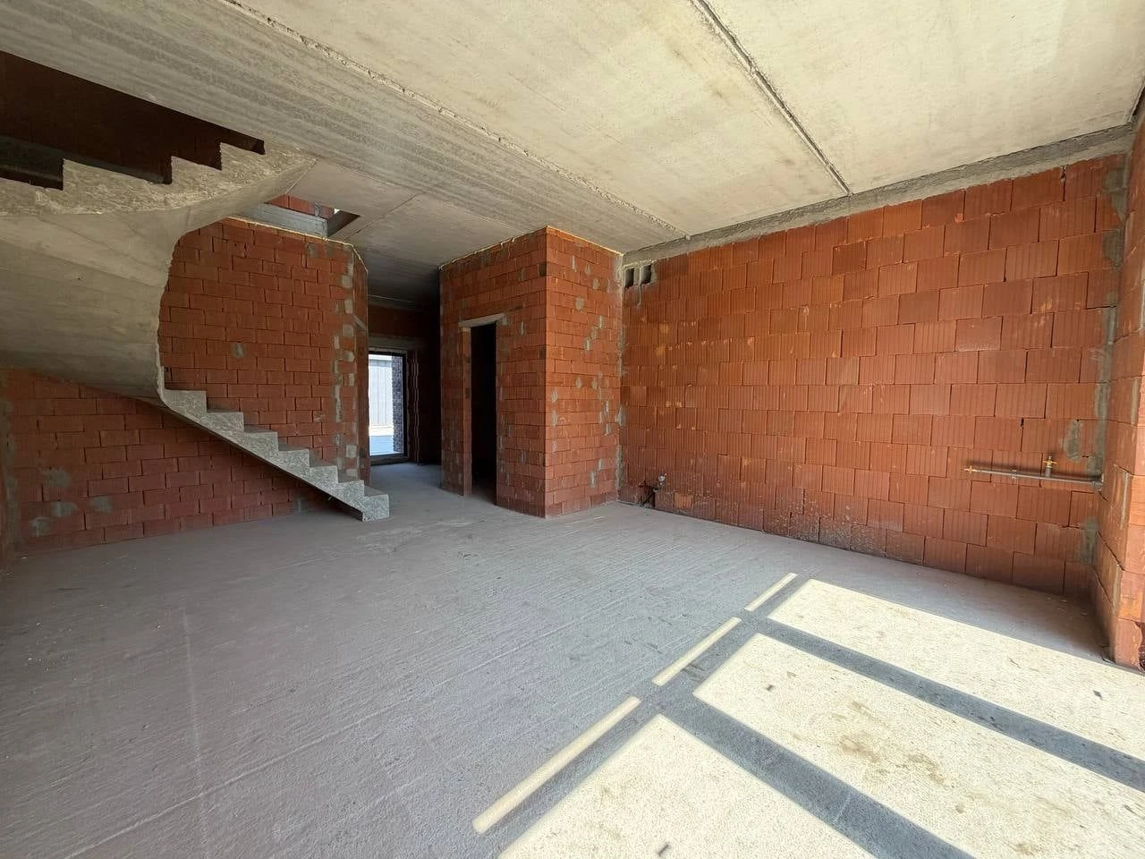 Дуплекс в Ірпені в центральній частині міста | 91 м², 2,1 сотки