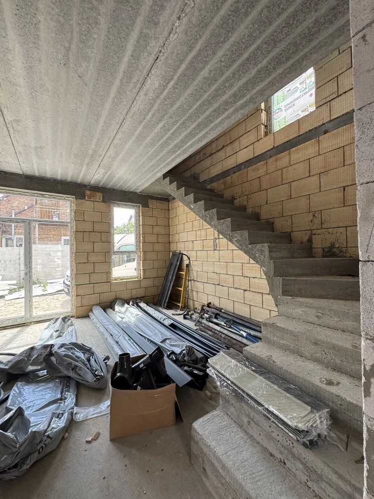 готовий таун біля ТЦ Жираф, 85м2, газ+паркомісце