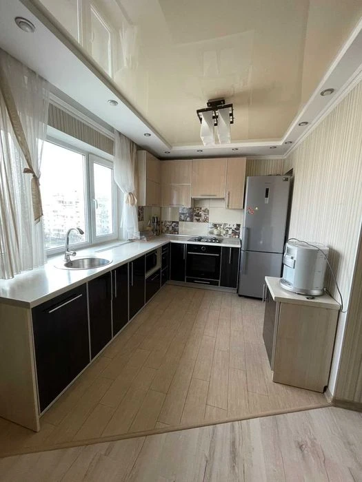 Продаж  квартири в центрі міста