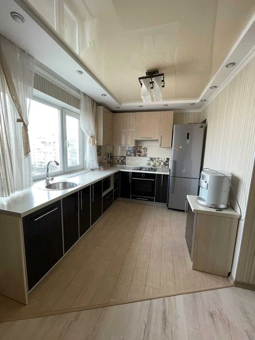 Продаж  квартири в центрі міста