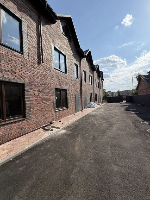 Sale of a finished Townhouse in the Center, 3 floors - 125 m2
