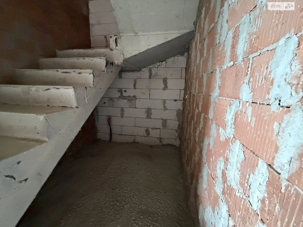 Продаж Таунхаус