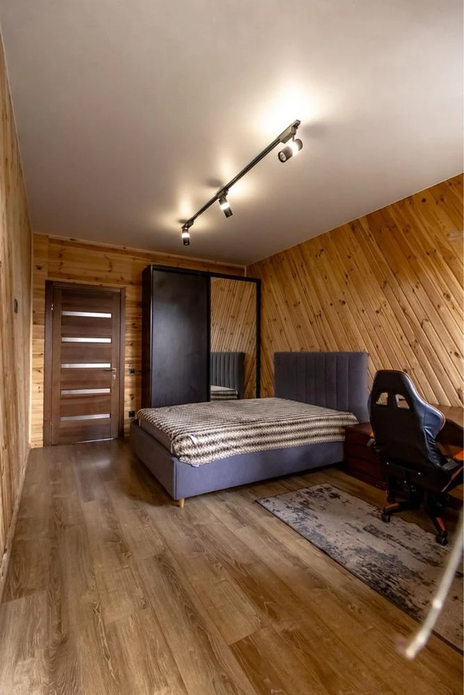 Дом в районе Центрального парка! 252 м², ремонт, камины,