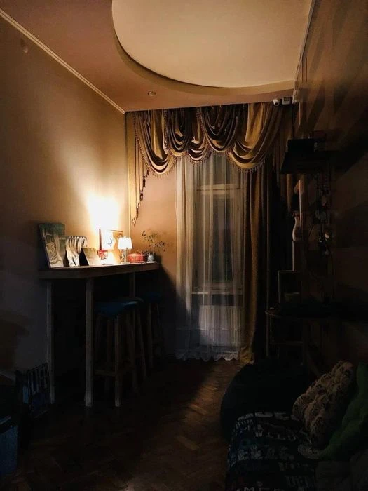 Продаж 5 кімн.квартира 162 м² 3/3ц вул.Лазнева  270000$