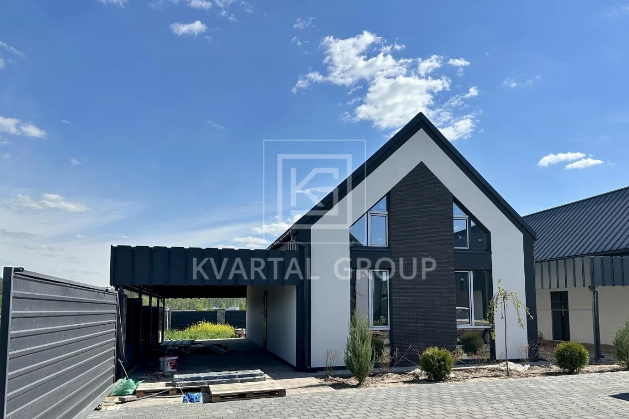 Продам сучасний будинок з газом в котеджному містечку!