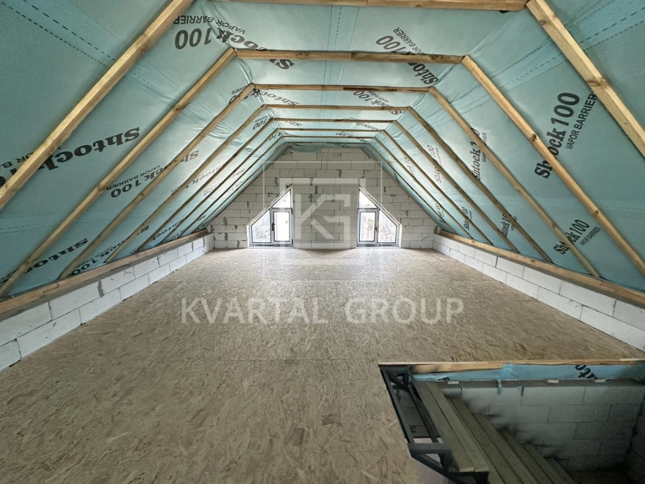 Продам сучасний будинок з газом в котеджному містечку!