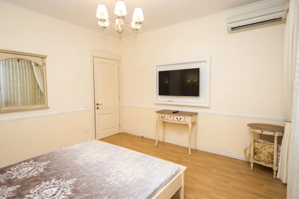 No commission! Deribasovskaya 20.2 bedrooms. long-term.