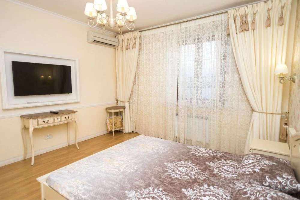 No commission! Deribasovskaya 20.2 bedrooms. long-term.