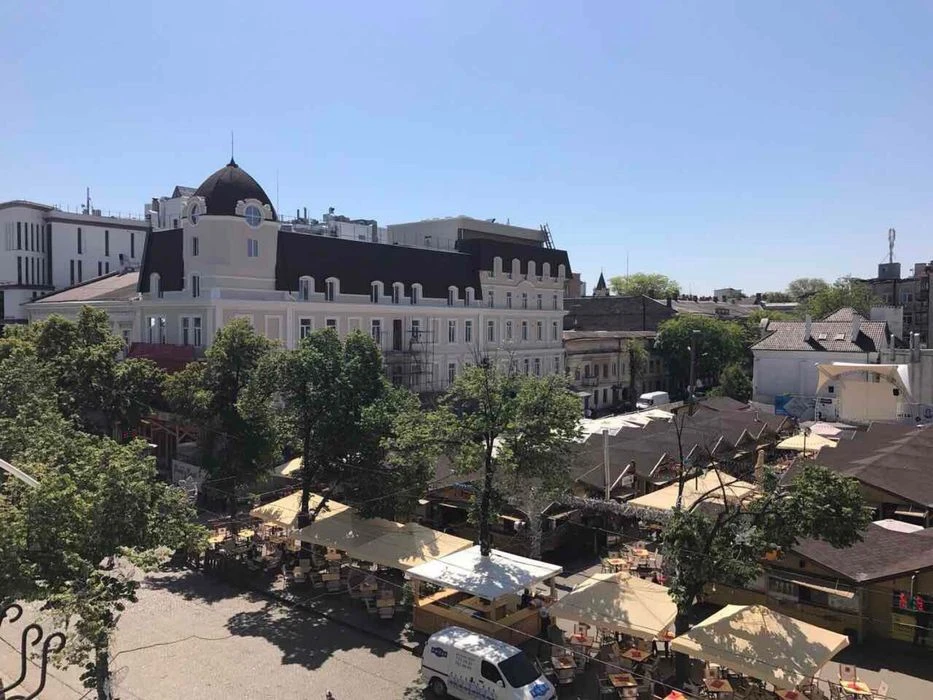 No commission! Deribasovskaya 20.2 bedrooms. long-term.