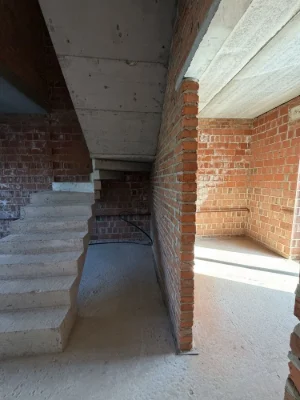 Ready townhouse 100 sq m, 1.5 acres, near the park Neznayka