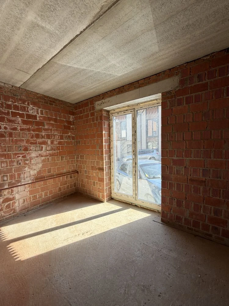 Ready townhouse 100 sq m, 1.5 acres, near the park Neznayka