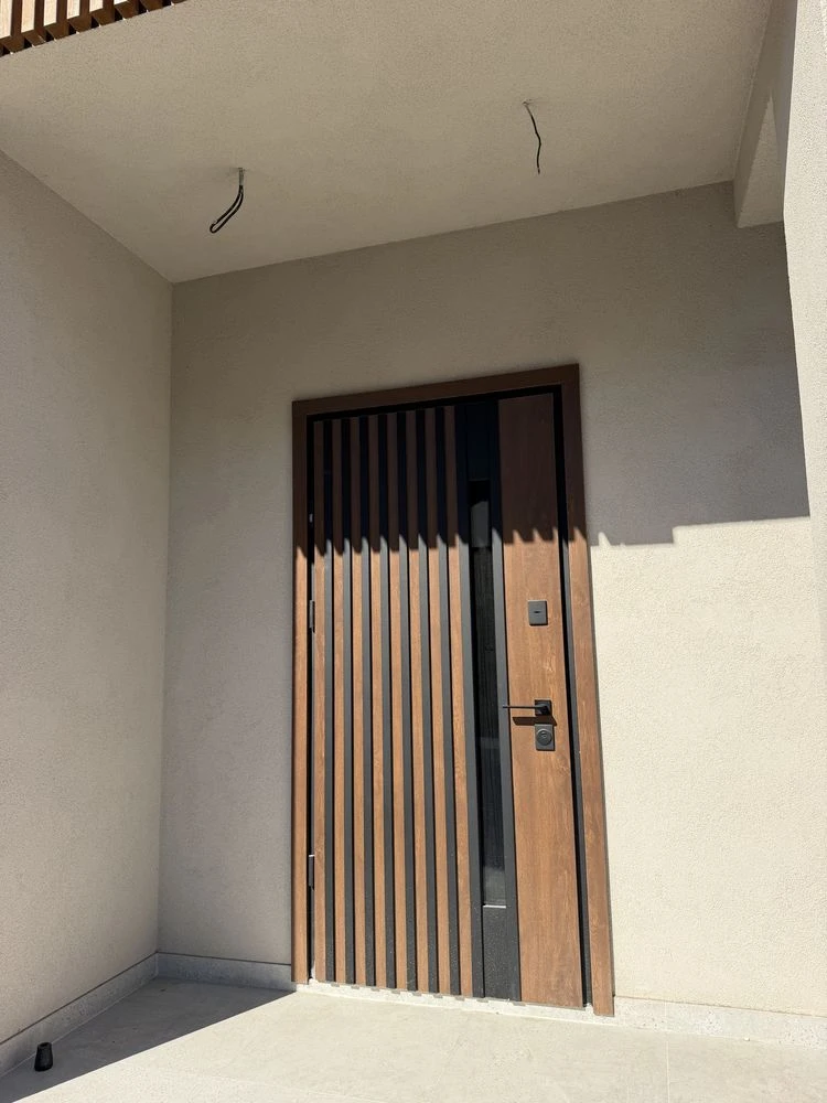 Ready townhouse 100 sq m, 1.5 acres, near the park Neznayka