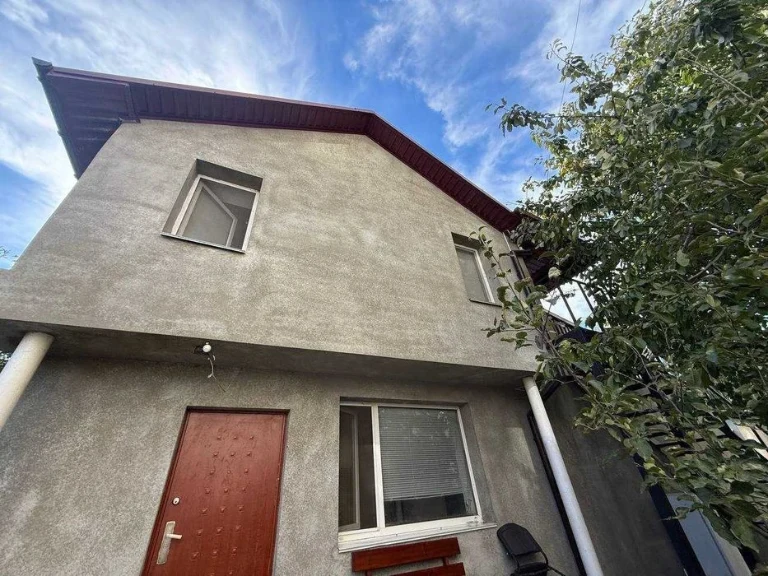 Продажа большого дома. 10 комнат. 360 квадратов. Центр городов