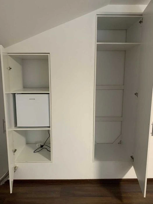 Large house for sale. 10 rooms. 360 square meters. City center