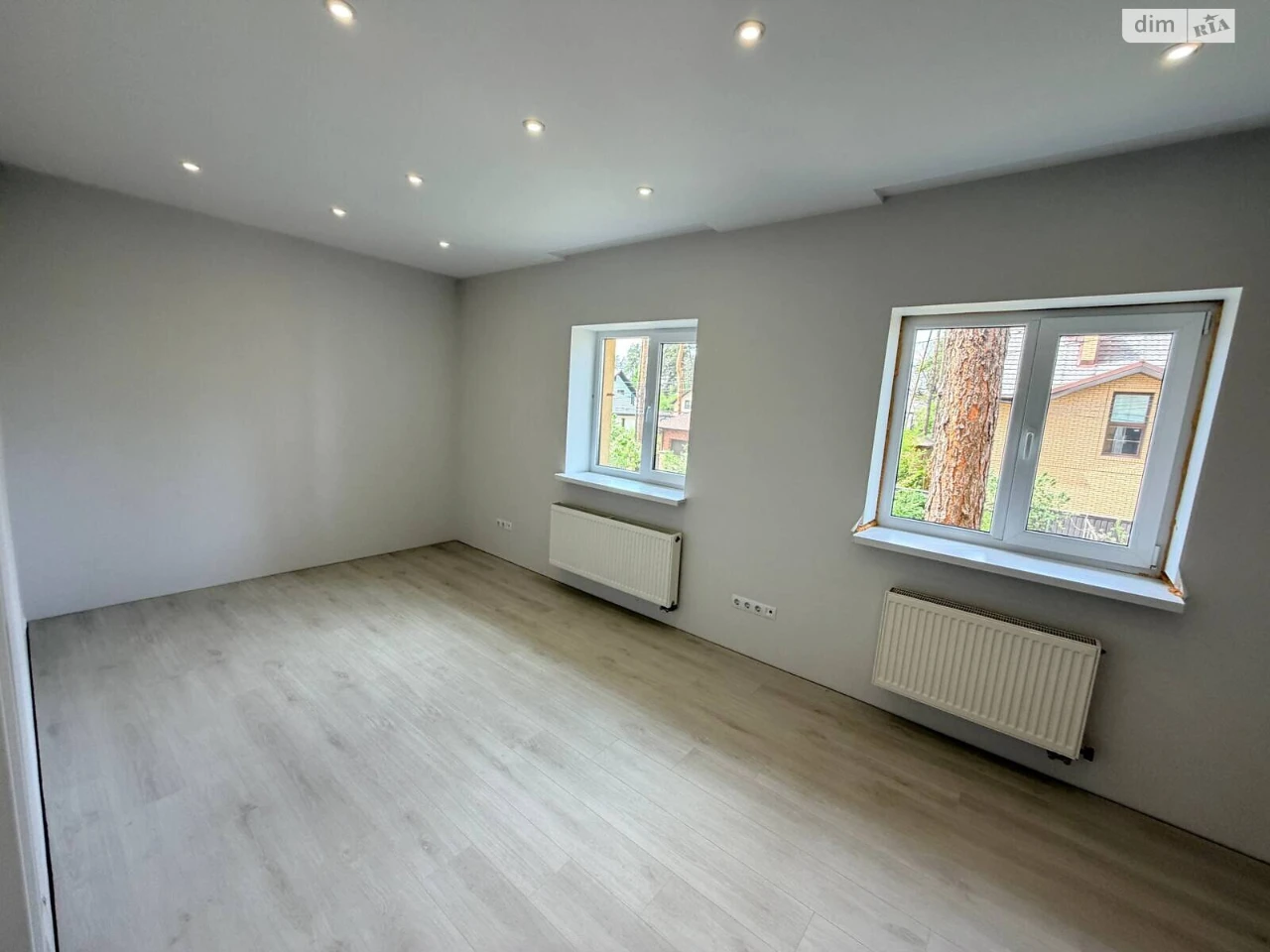 Продаж Дім