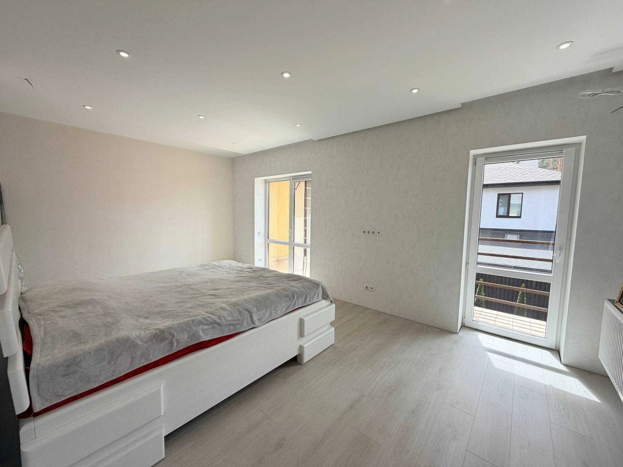 Duplex with New Renovation and 2.5 Acres of Land