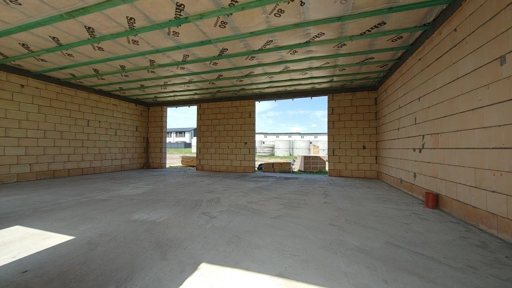 Sale of Duplexes 67m² with a plot of 2.2 acres at the price of a one-room apartment
