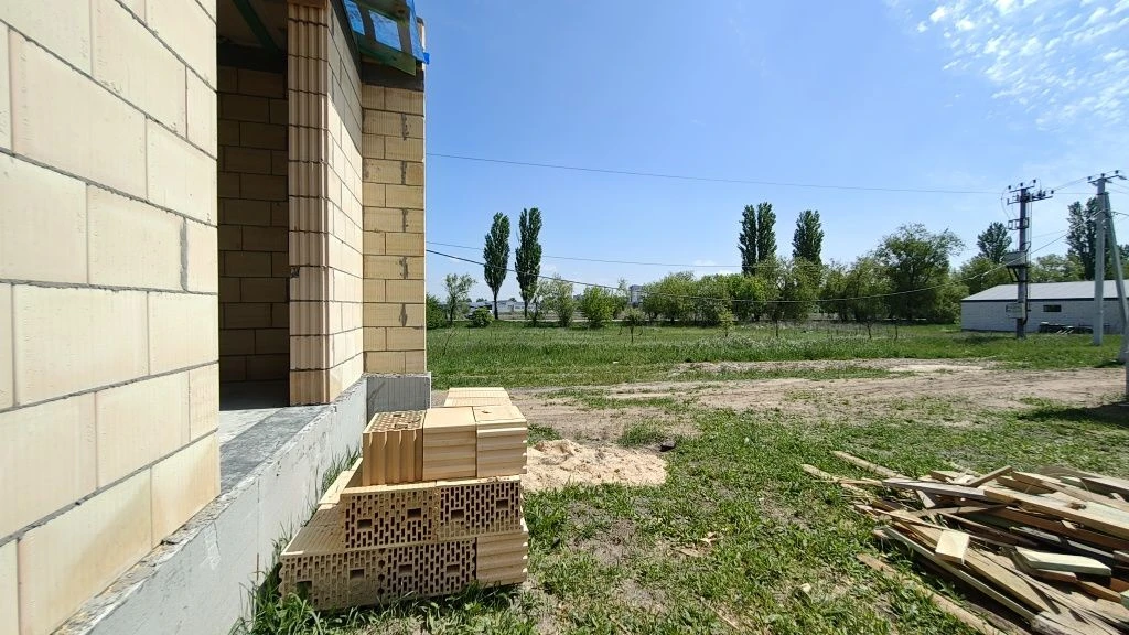 Sale of Duplexes 67m² with a plot of 2.2 acres at the price of a one-room apartment