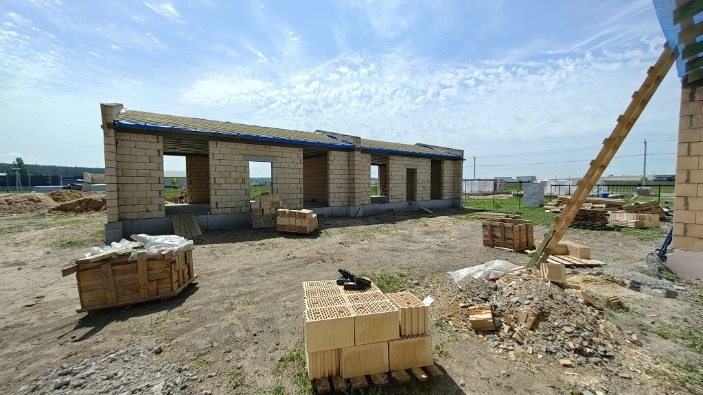 Sale of Duplexes 67m² with a plot of 2.2 acres at the price of a one-room apartment