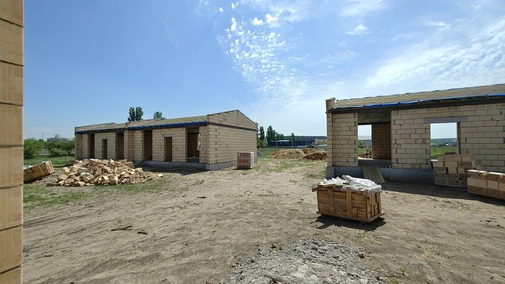 Sale of Duplexes 67m² with a plot of 2.2 acres at the price of a one-room apartment