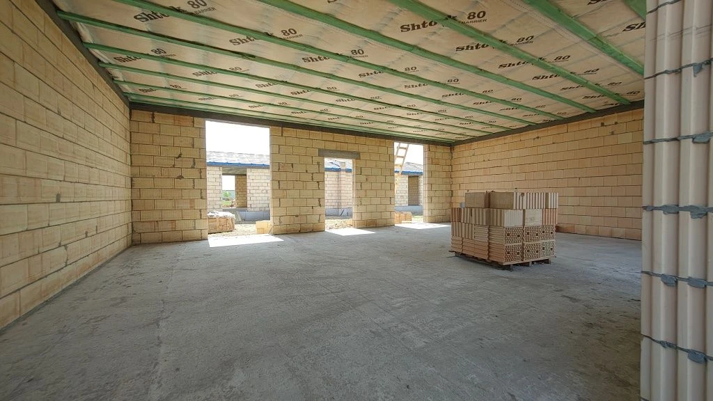 Sale of Duplexes 67m² with a plot of 2.2 acres at the price of a one-room apartment