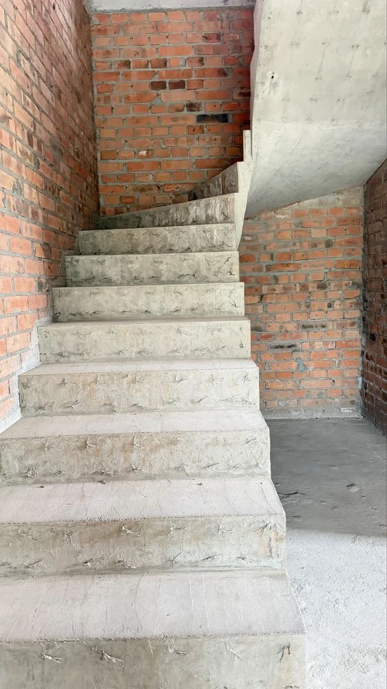 Сучасний готовий будинок 135 м² на ділянці 5,8 соток
