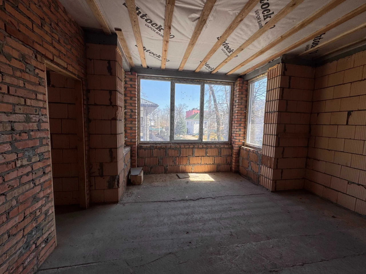 Дуплекс серед сосен | 140 м² | 2,2 сотки | Держпрограми