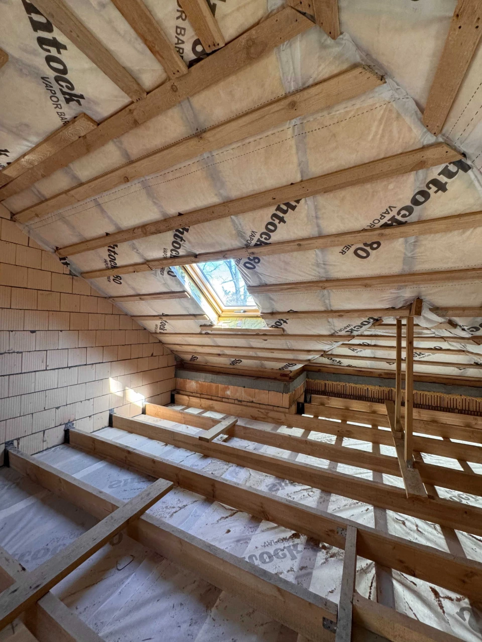 Дуплекс серед сосен | 140 м² | 2,2 сотки | Держпрограми
