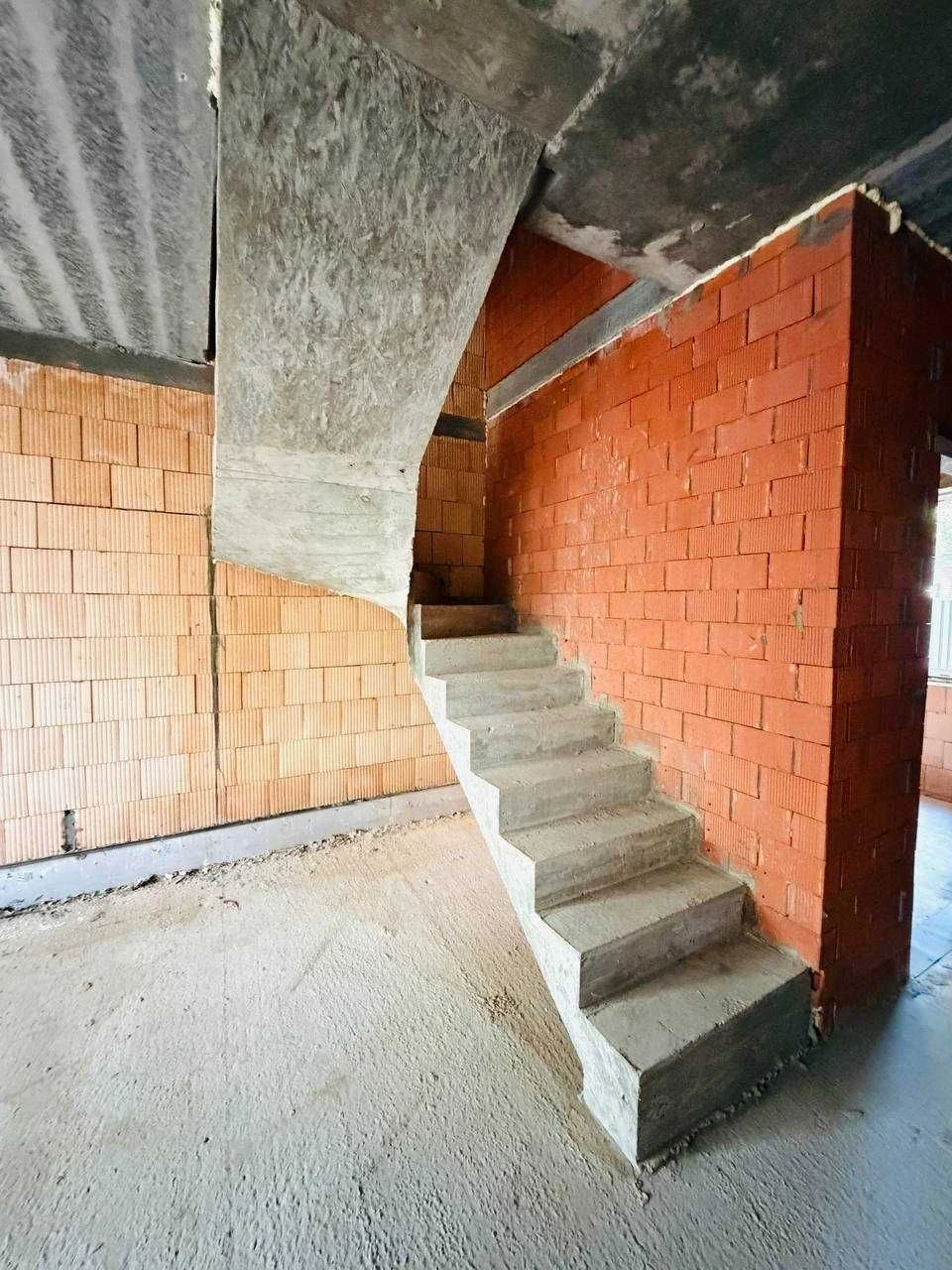 БЕЗ КОМІСІЇ, прямий продаж від забудовника, готовий таун, Се