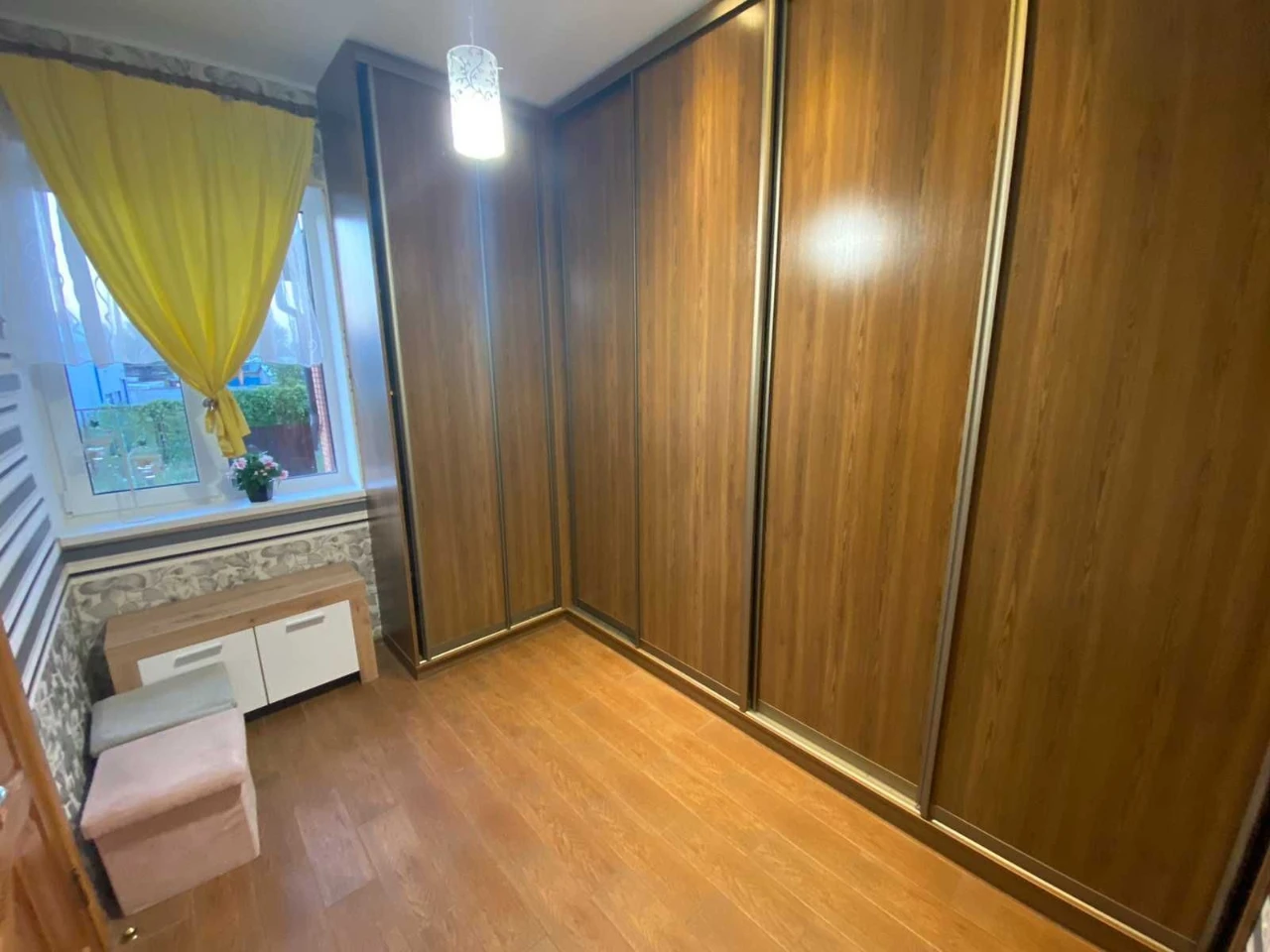 Продається великий будинок з підвалом у місті Ірпінь!