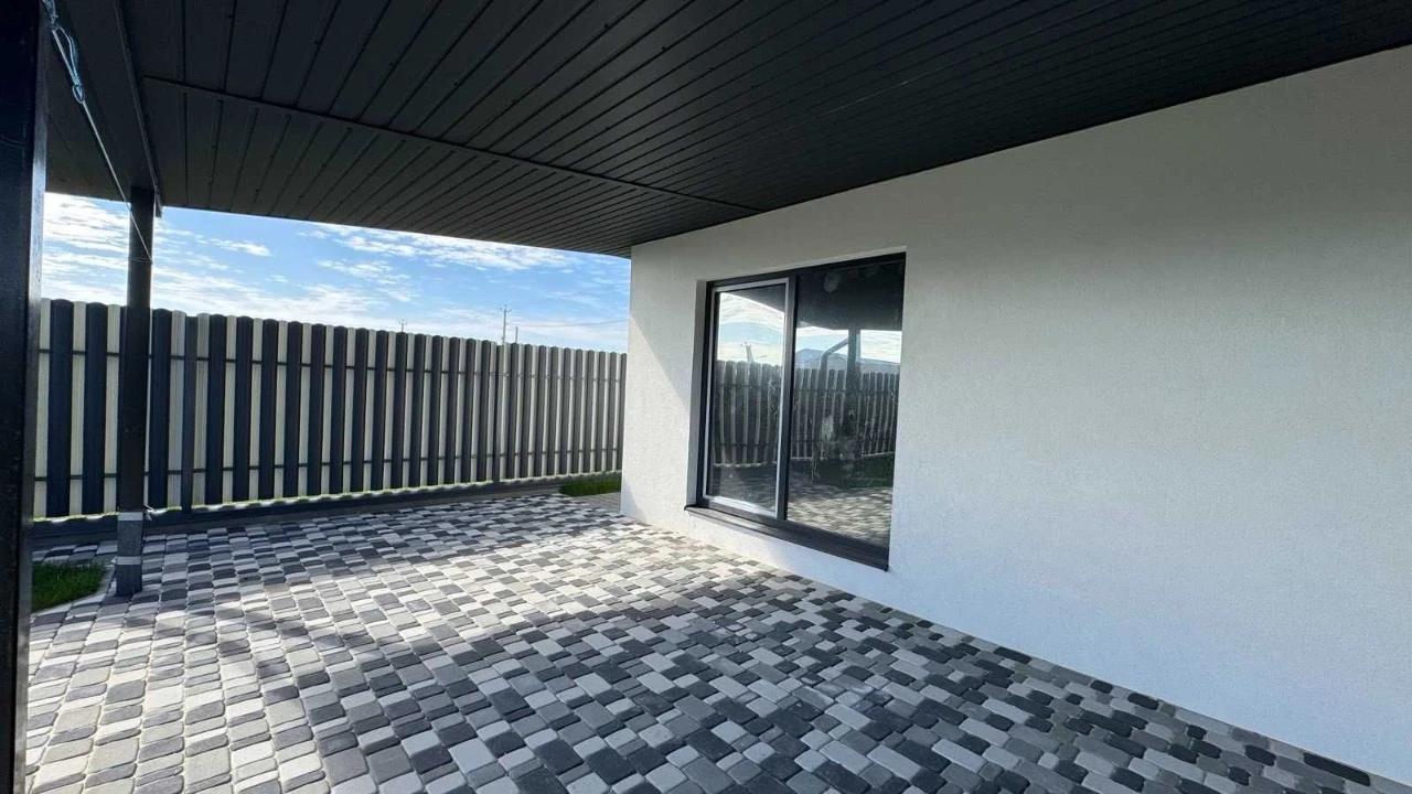 Sale of a ready-made house with a terrace on 5 acres in the suburbs