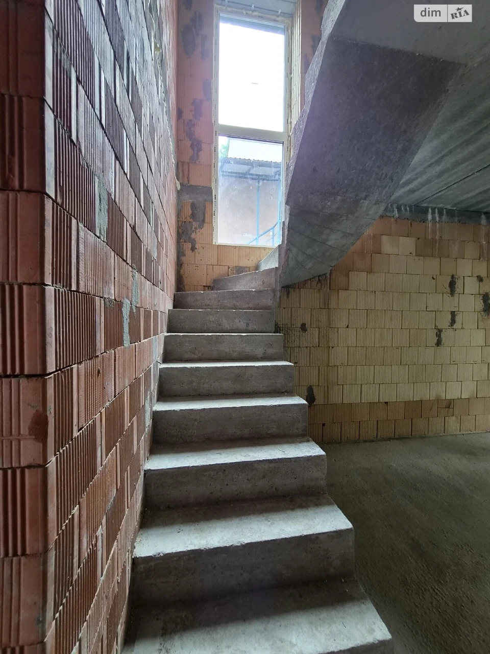 Продаж Таунхаус