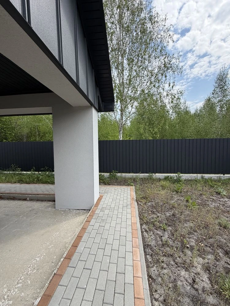 For sale: a separate house in the suburbs of the capital! актуально!