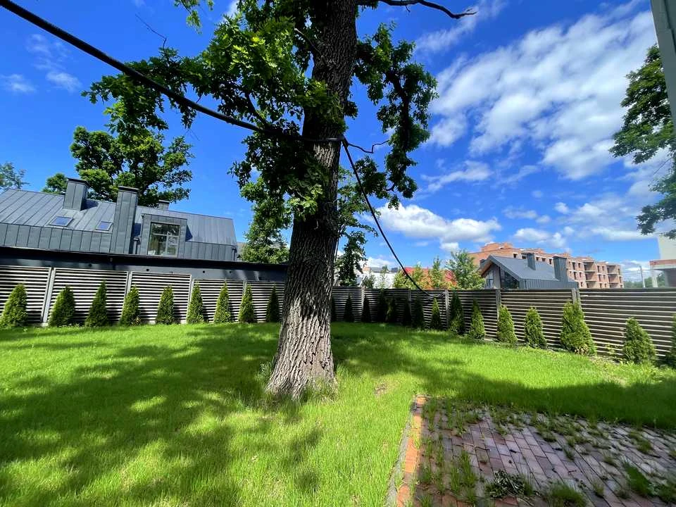 Дом. Ирпень, Лучшая улица (Ломоносова)