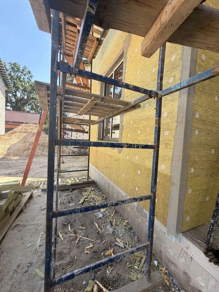 For Sale Duplex Irpin Gas lease own private plot