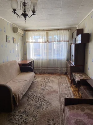 Продам 1-комнатную квартиру, 2/5 этаж, Космос