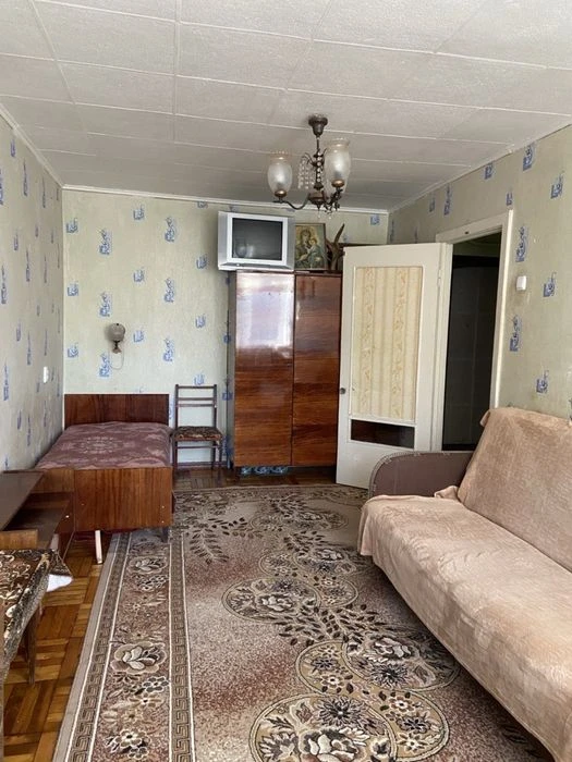 Продам 1-комнатную квартиру, 2/5 этаж, Космос