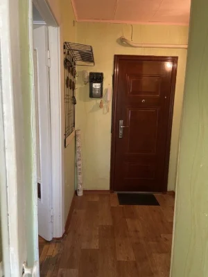Продам 1-комнатную квартиру, 2/5 этаж, Космос