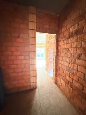 Townhouse Near Park for Sale. Gas, Heated Floor, Plaster