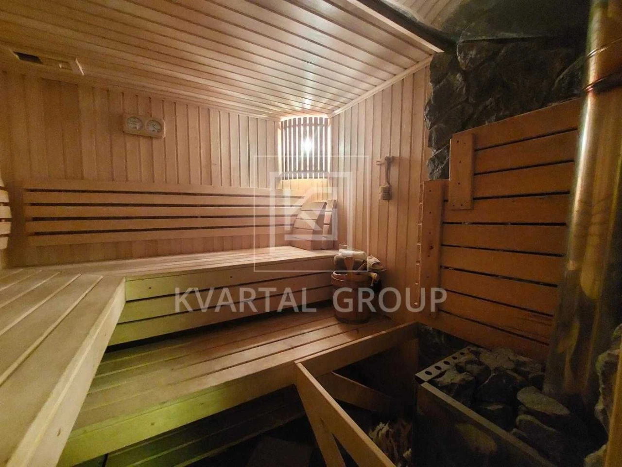 Cozy house in Irpin with a birch sauna and well-maintained plot