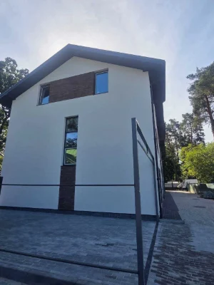 Боковий таунхаус з двома паркомісцями поруч з парком! Ідеаль