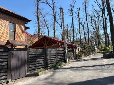 Продаж двоповерхого будинку, збудованого для себе