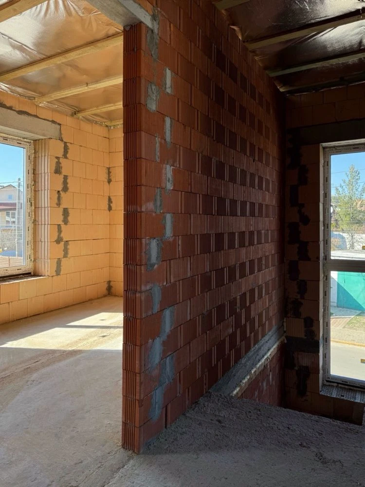 Sale, Corner Townhouse, 100K / Gas / City Center / Irpin