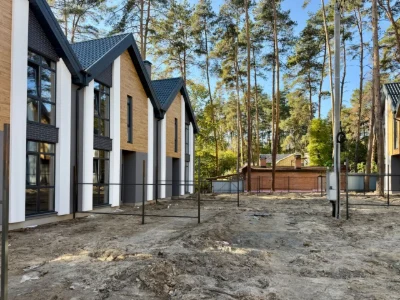 Townhouse in Irpin with good plots, 107 sq m + 2 acres, Gas, Central