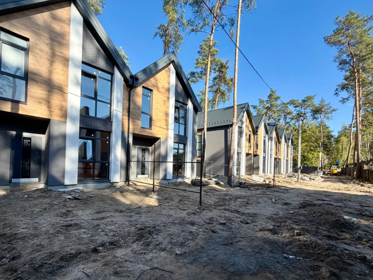 Townhouse in Irpin with good plots, 107 sq m + 2 acres, Gas, Central