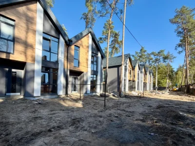 Townhouse in Irpin with good plots, 107 sq m + 2 acres, Gas, Central