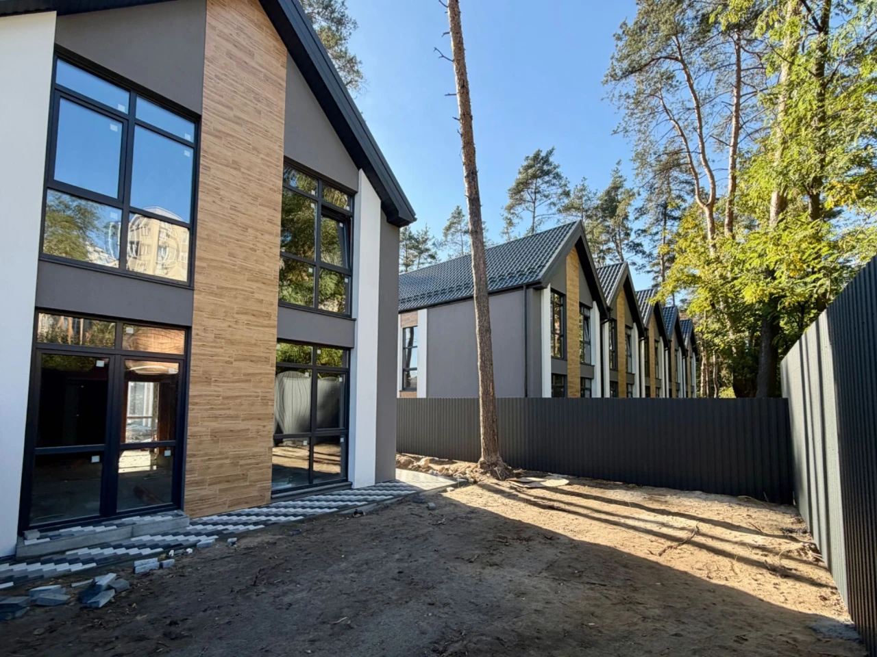 Townhouse in Irpin with good plots, 107 sq m + 2 acres, Gas, Central